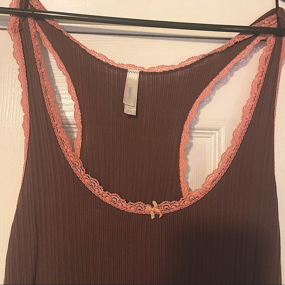 Super cute vintage dolly-esque old dress. cant get over the color combination..